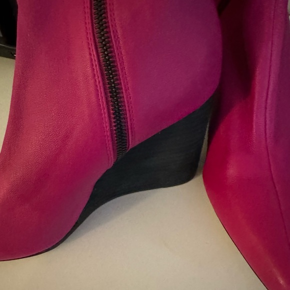 Rag and bone pink ankle boots. New! A classic. Extremely comfortable. - Picture 3 of 6